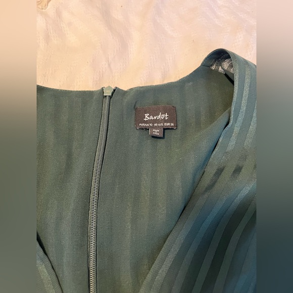 NWOT Bardot Shadow Stripe Dress size SMALL - Picture 4 of 5